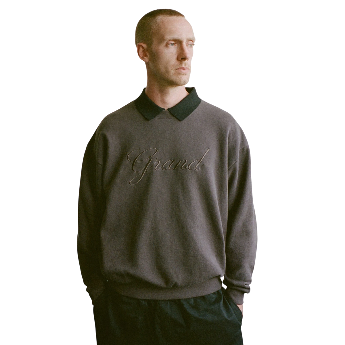 Grand Embroidered Crewneck Espresso